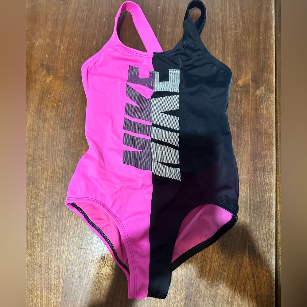 Girls Nike one piece bathing suit pink/black size sm